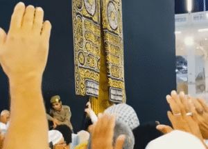 Meraih Rezeki dan Iman, Bersama Dinar Paket Umroh Istimewa 99 Hari